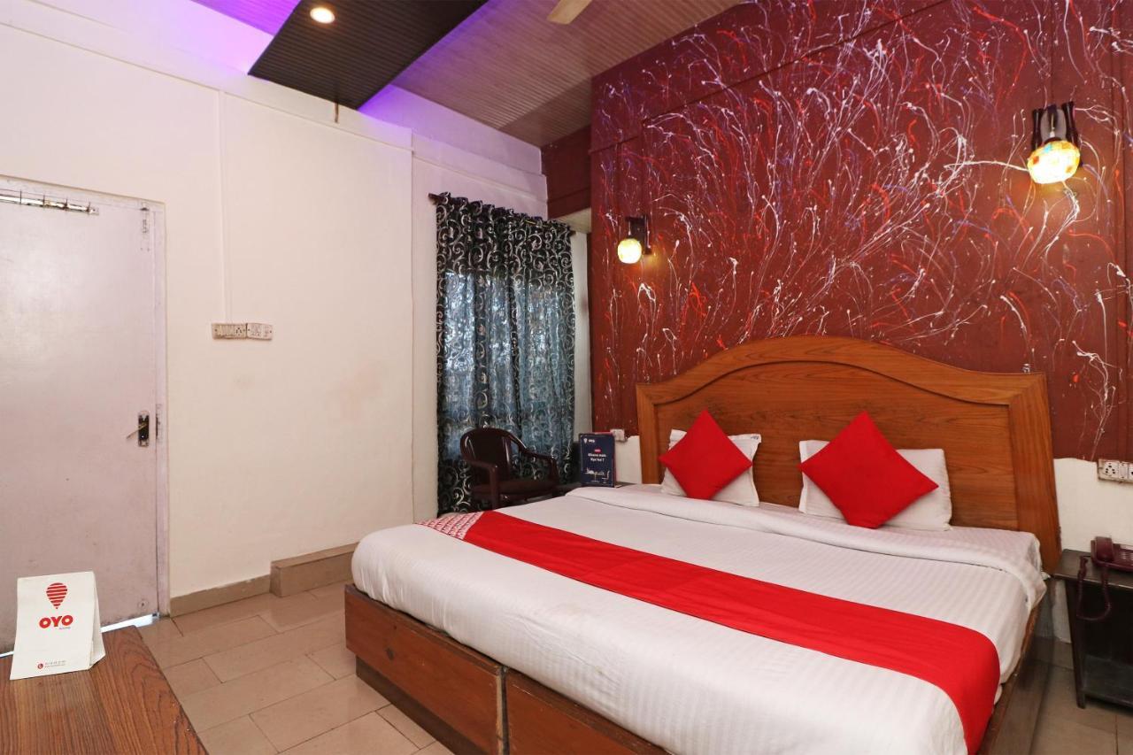 Oyo 70930 The Moon Hotel Asansol Bagian luar foto