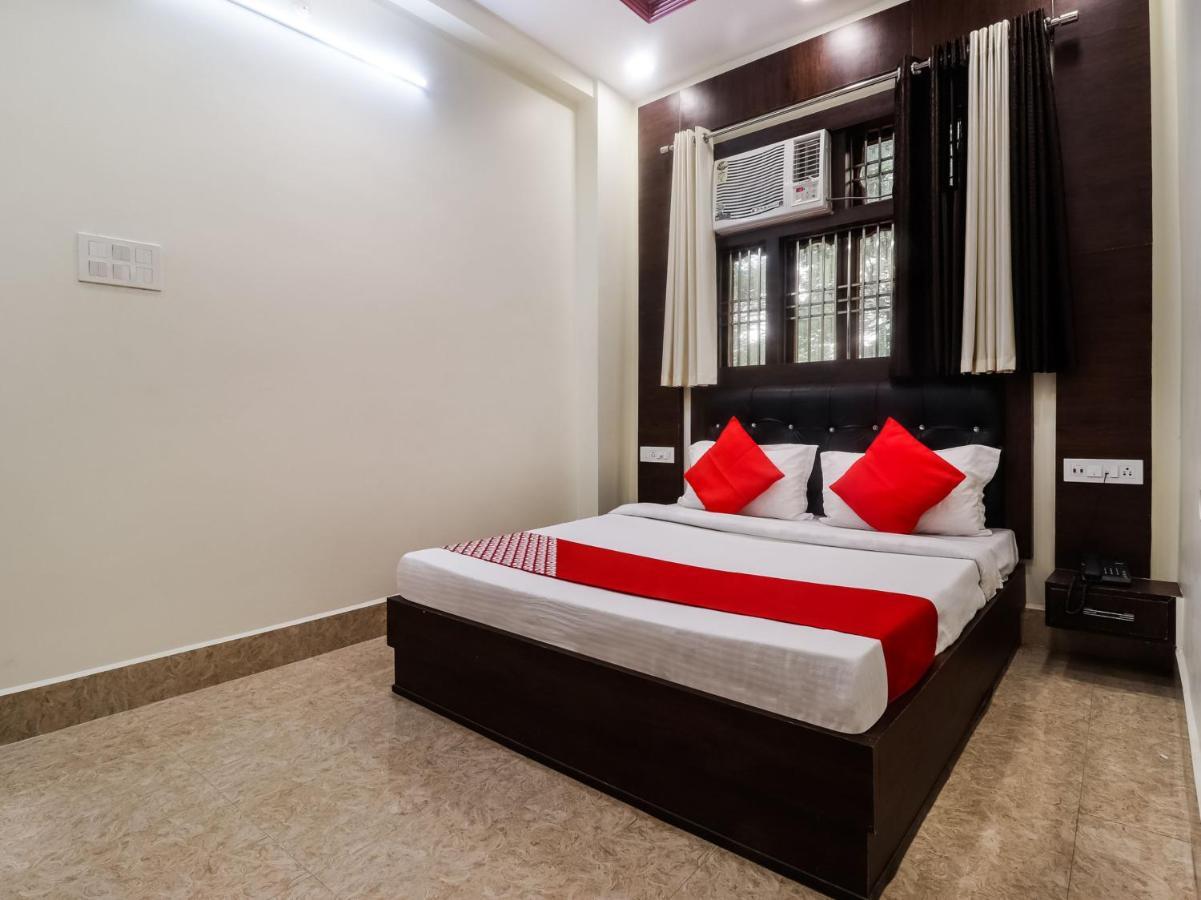 Oyo 70930 The Moon Hotel Asansol Bagian luar foto