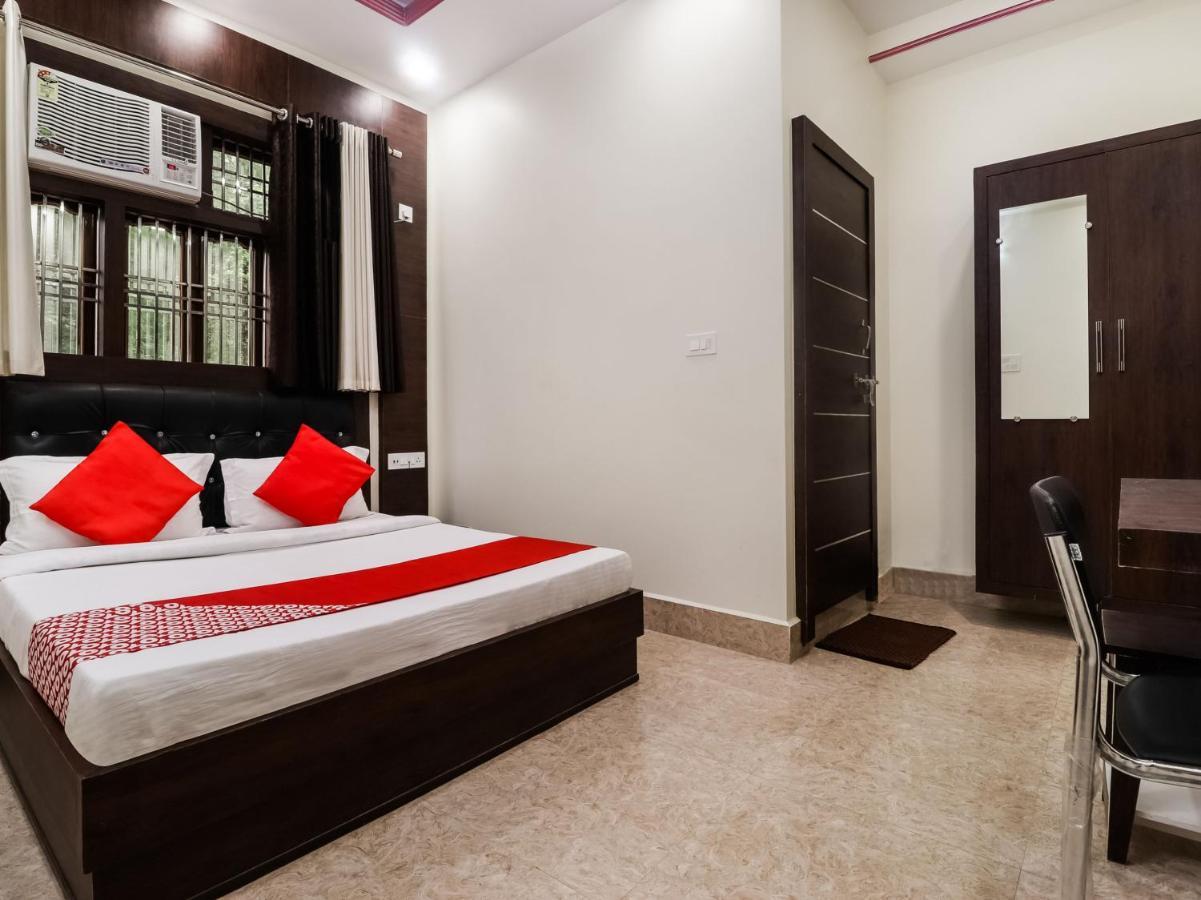 Oyo 70930 The Moon Hotel Asansol Bagian luar foto